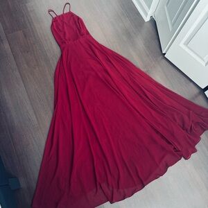 Lulus maxi dress in trendy burgundy (maroon) color in perfect condition XS